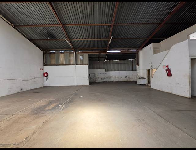 264M² FACTORY TO LET IN ANDERBOLT